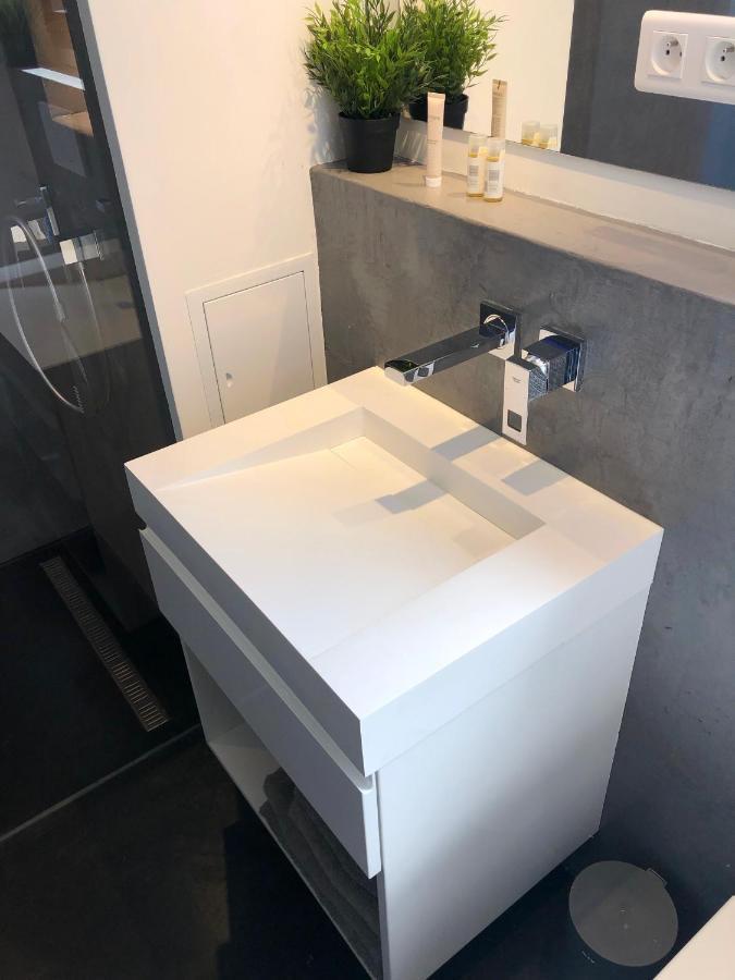 Appartement Climatise Refait A Neuf - Vue Mer Saint-Tropez - Piscine- 50M Plage Gassin Exteriör bild