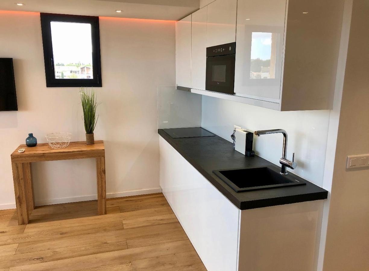 Appartement Climatise Refait A Neuf - Vue Mer Saint-Tropez - Piscine- 50M Plage Gassin Exteriör bild